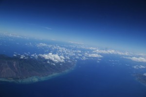 flying-to-hilo-1